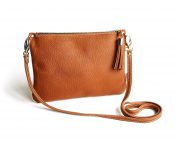 sac pochette cuir camel